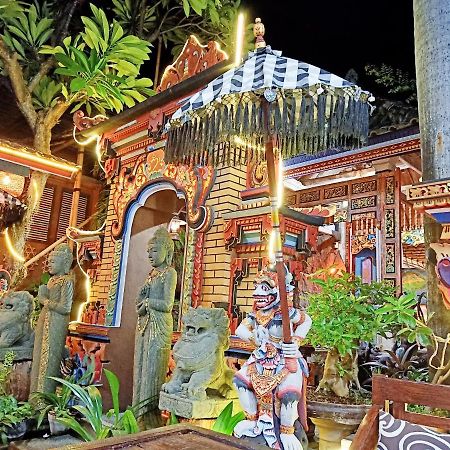 Binaria Museum Hotel Lovina  Luaran gambar