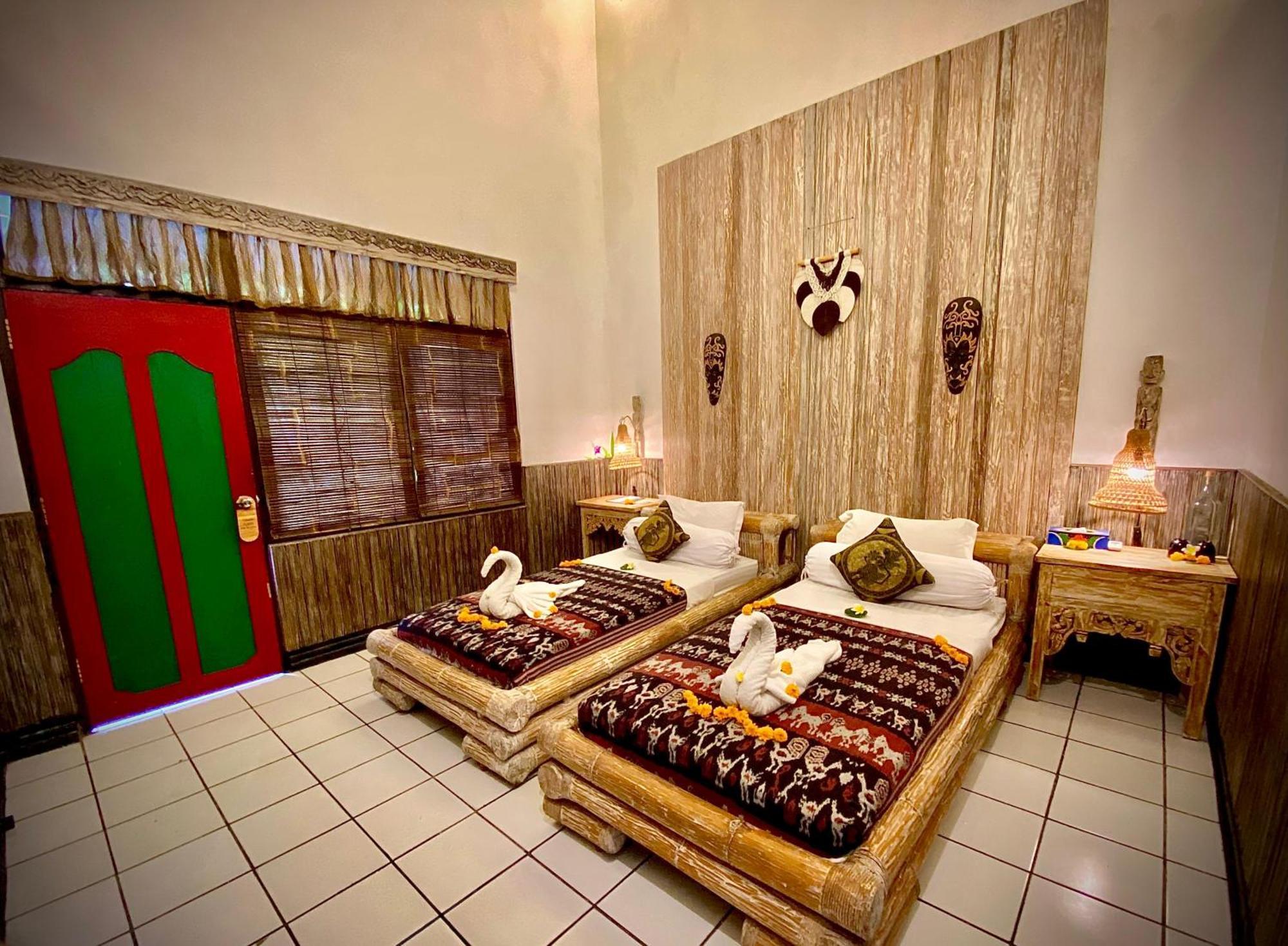 Binaria Museum Hotel Lovina  Luaran gambar