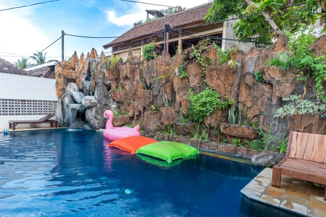 Binaria Museum Hotel Lovina  Luaran gambar