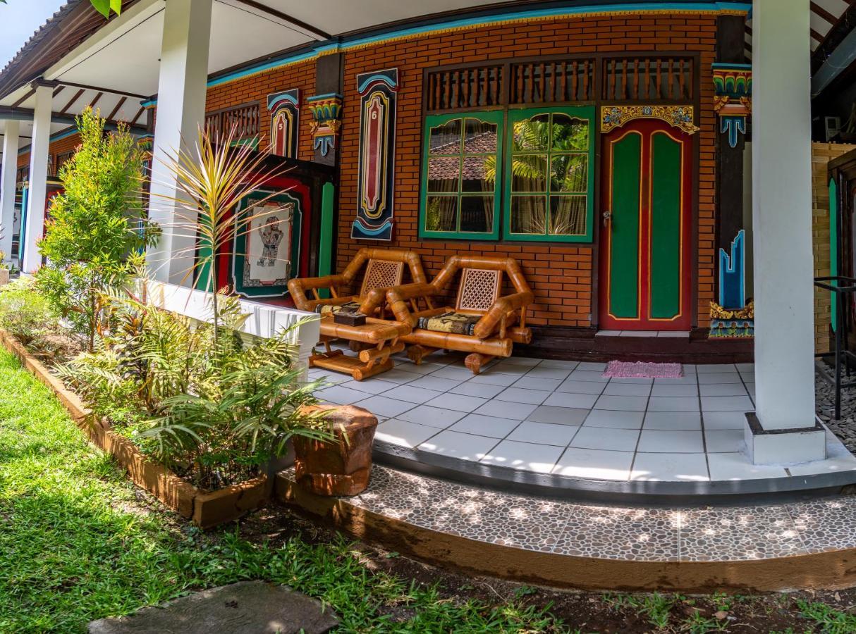 Binaria Museum Hotel Lovina  Luaran gambar